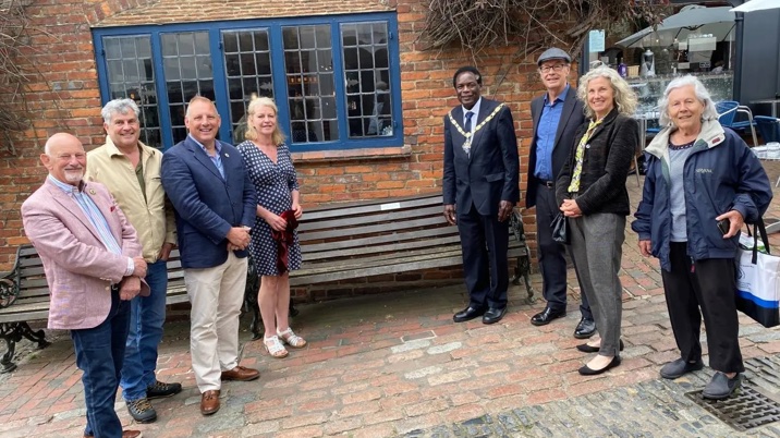 Sir Ray and Lady Tindle bench unveiled