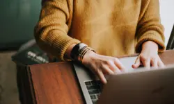 Digital publisher revenues saw 4.55% YoY decline in Q1 2026, AOP and Deloitte data reveals